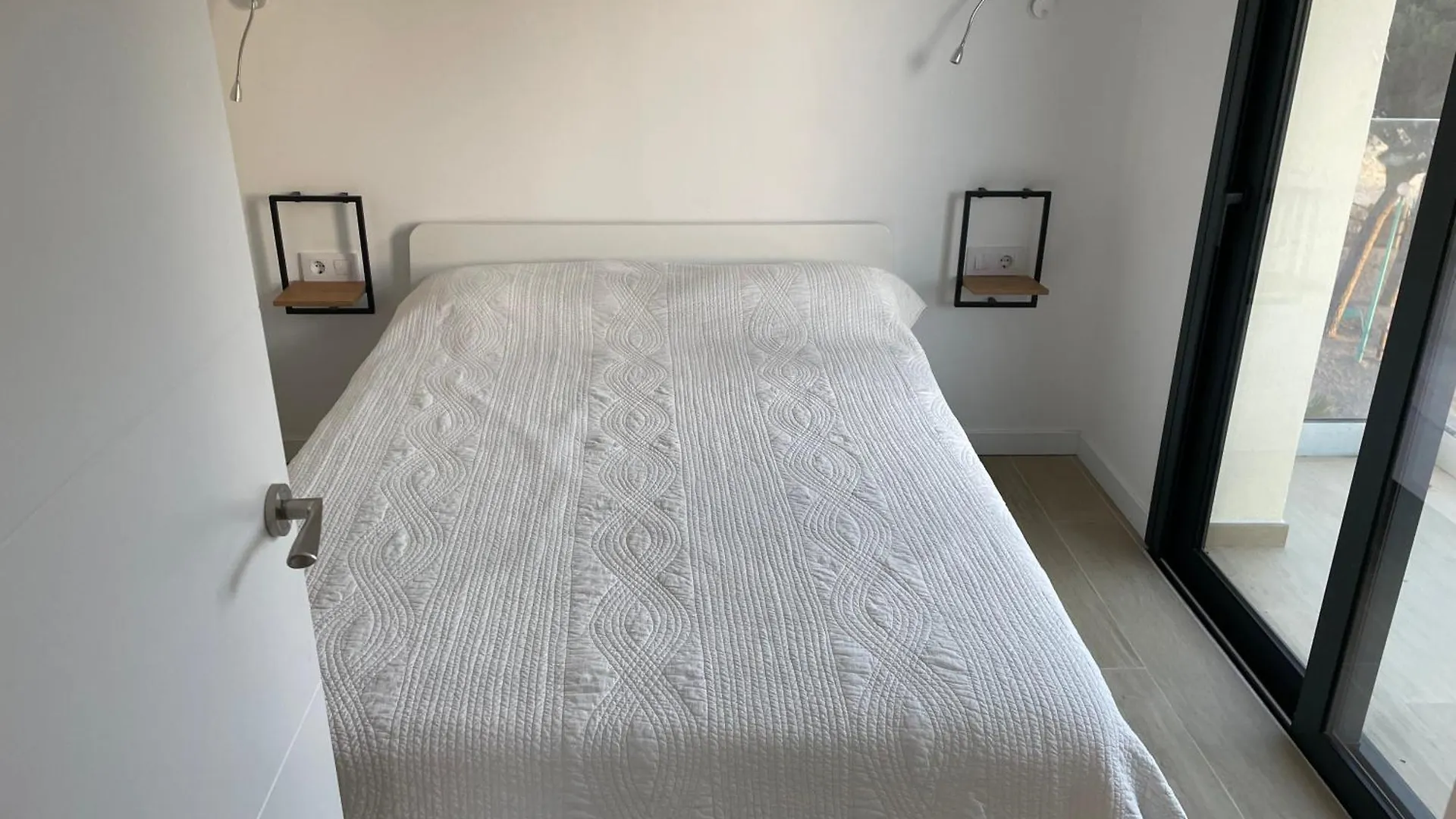 Veuras El Mar - Madrague Beach Apartment 16 Roses